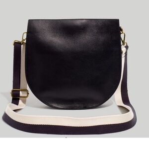MadewellElegant Black Leather Crossbody Bag with 2 straps